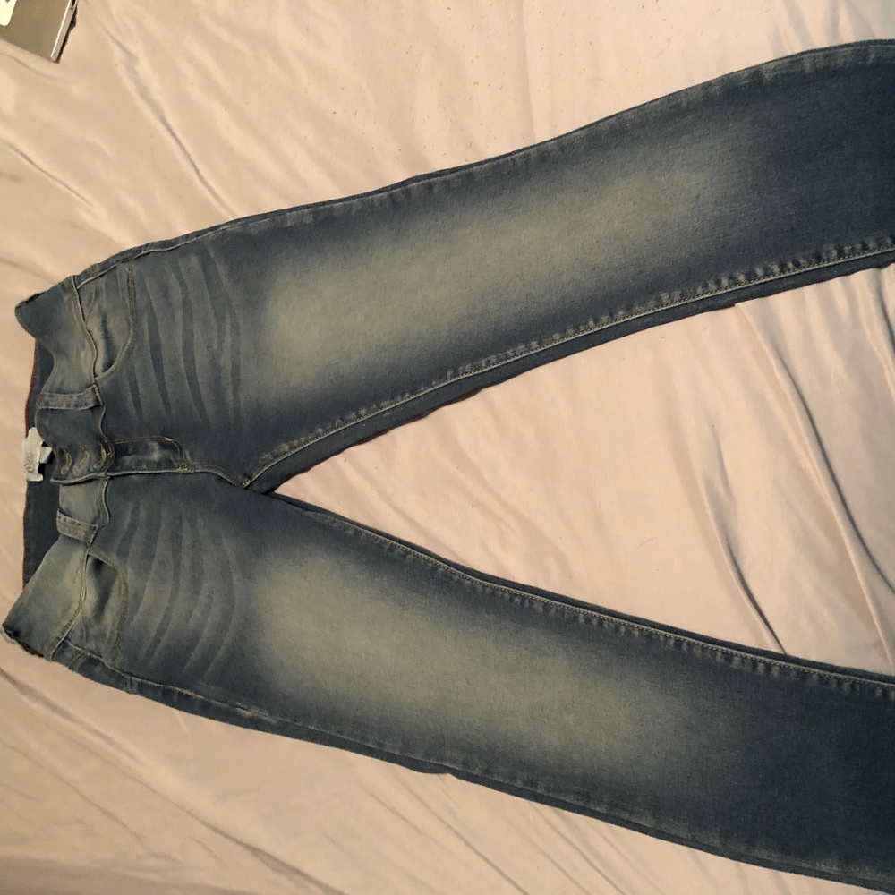 Size 7 Skinny Jeans, stretchy